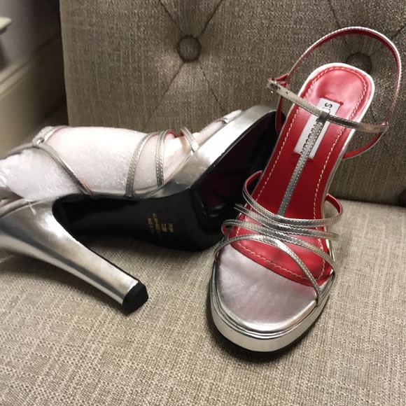 Steve Madden - Picture 3 of 3